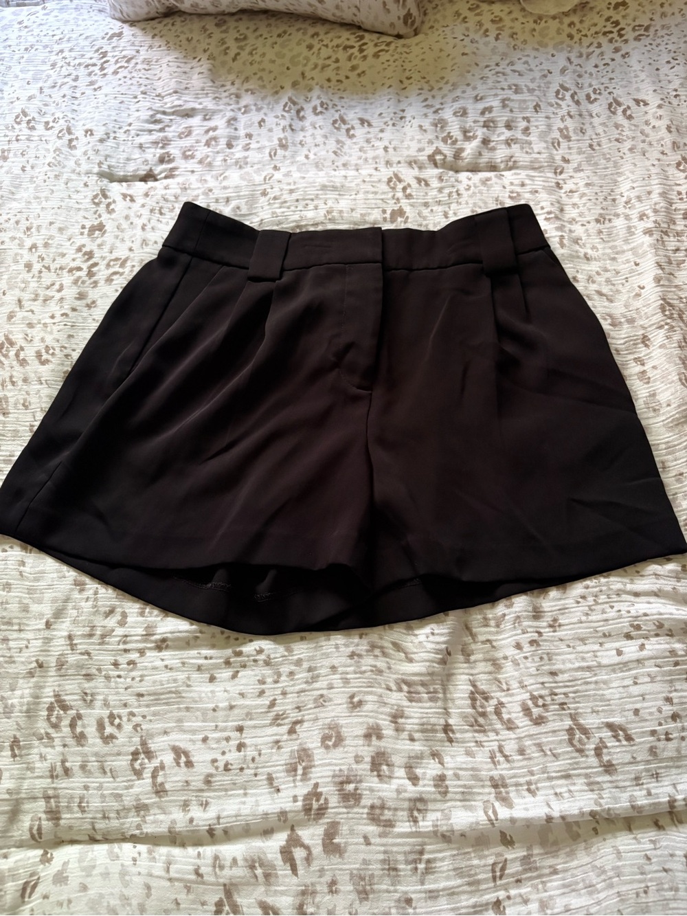 Express Black High-Waist Pleated Women's Shorts